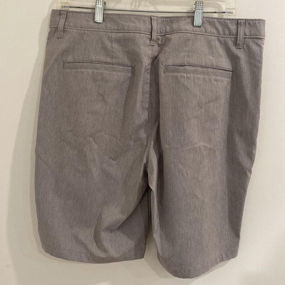 Rye Mens Short, 33 inch wait and 10 in length - Picture 2 of 3